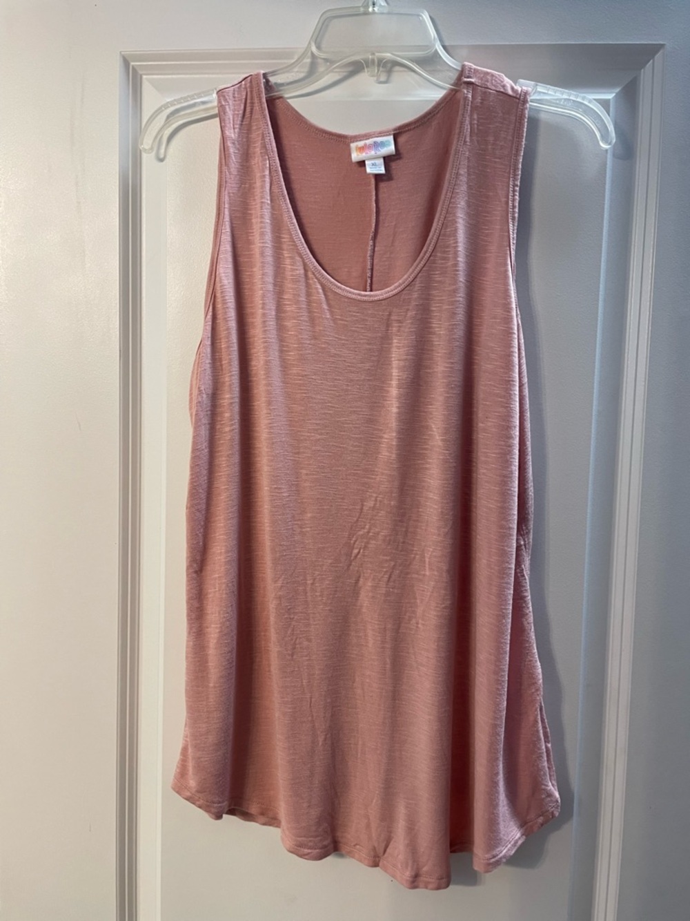 Women's Sleeveless Scoop Neck Tank Top - Dusty Rose